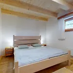 Pri Jazere Apartment *