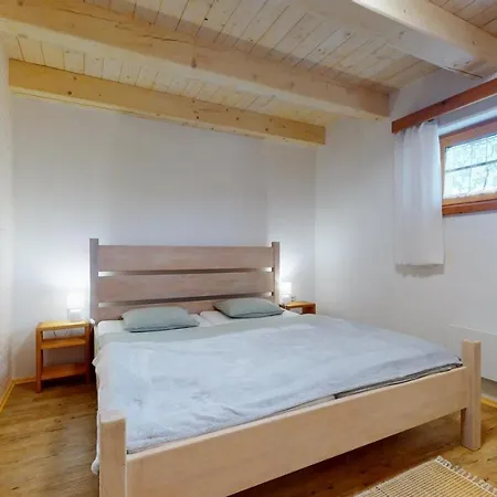 Pri Jazere Apartment *